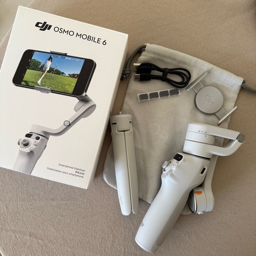 DJI Osmo Mobile 6, 3-Axis Phone Gimbal - Platinum Gray